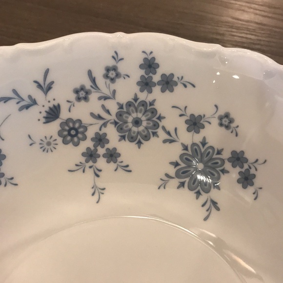 Seltmann Weiden 9” serving bowl Christina Porcelain Bavarian blue GUC - Picture 2 of 5